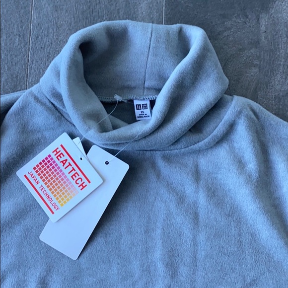 Women’s Uniqlo HEATTECH turtleneck grey - Picture 3 of 6